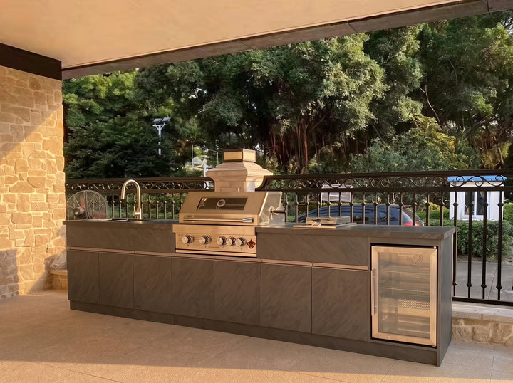 Custom Stainless‑Steel Furniture