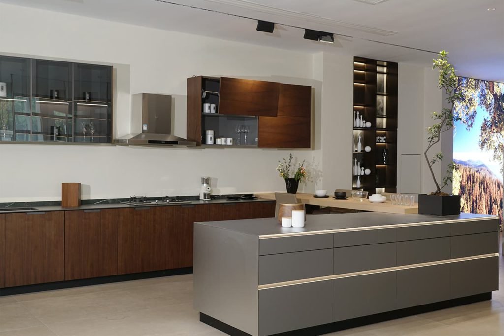 Regal Wood Kitchen Cabinet