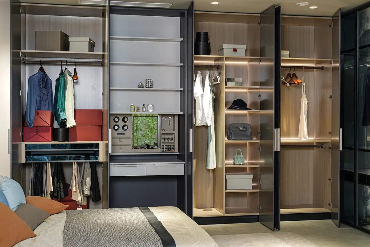 Integrated Stainless Steel Storage & Display Module