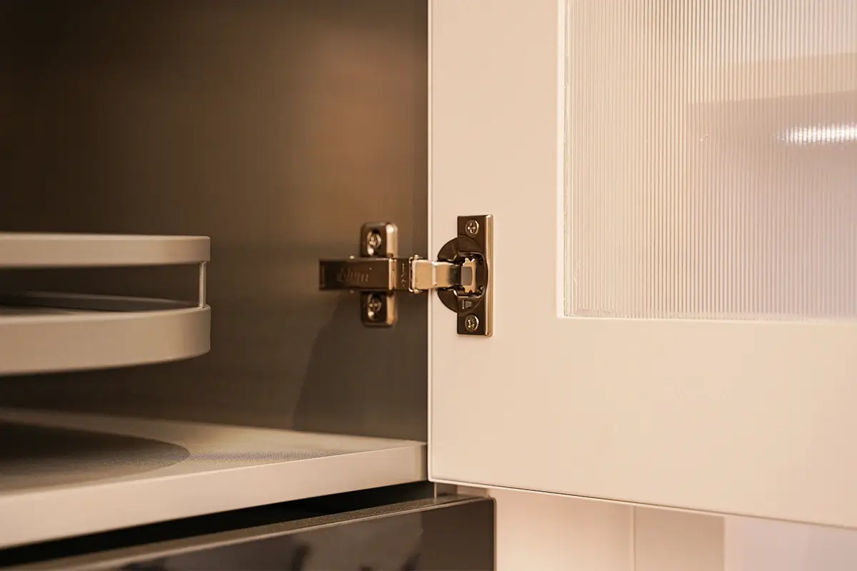 Soft-Close Hinge System