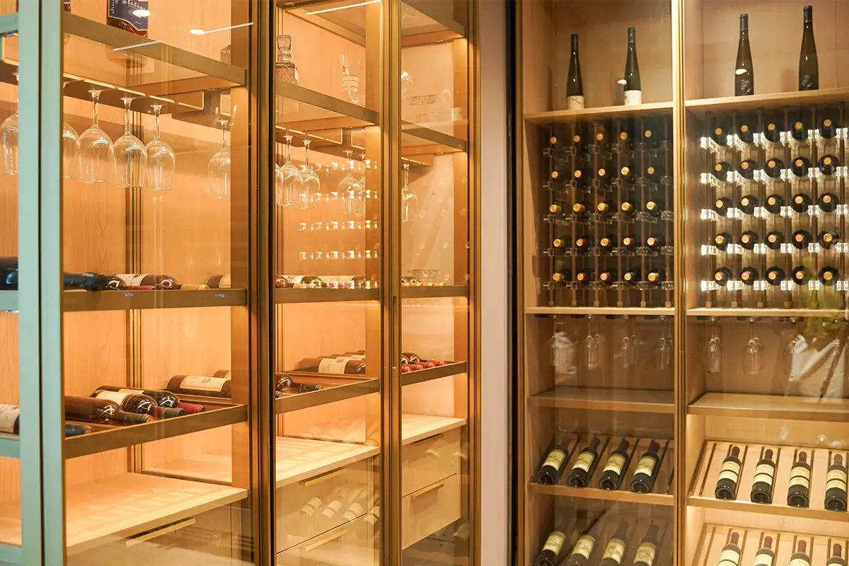 custom-luxury-wine-cabinet-glass-door-led-lighting
