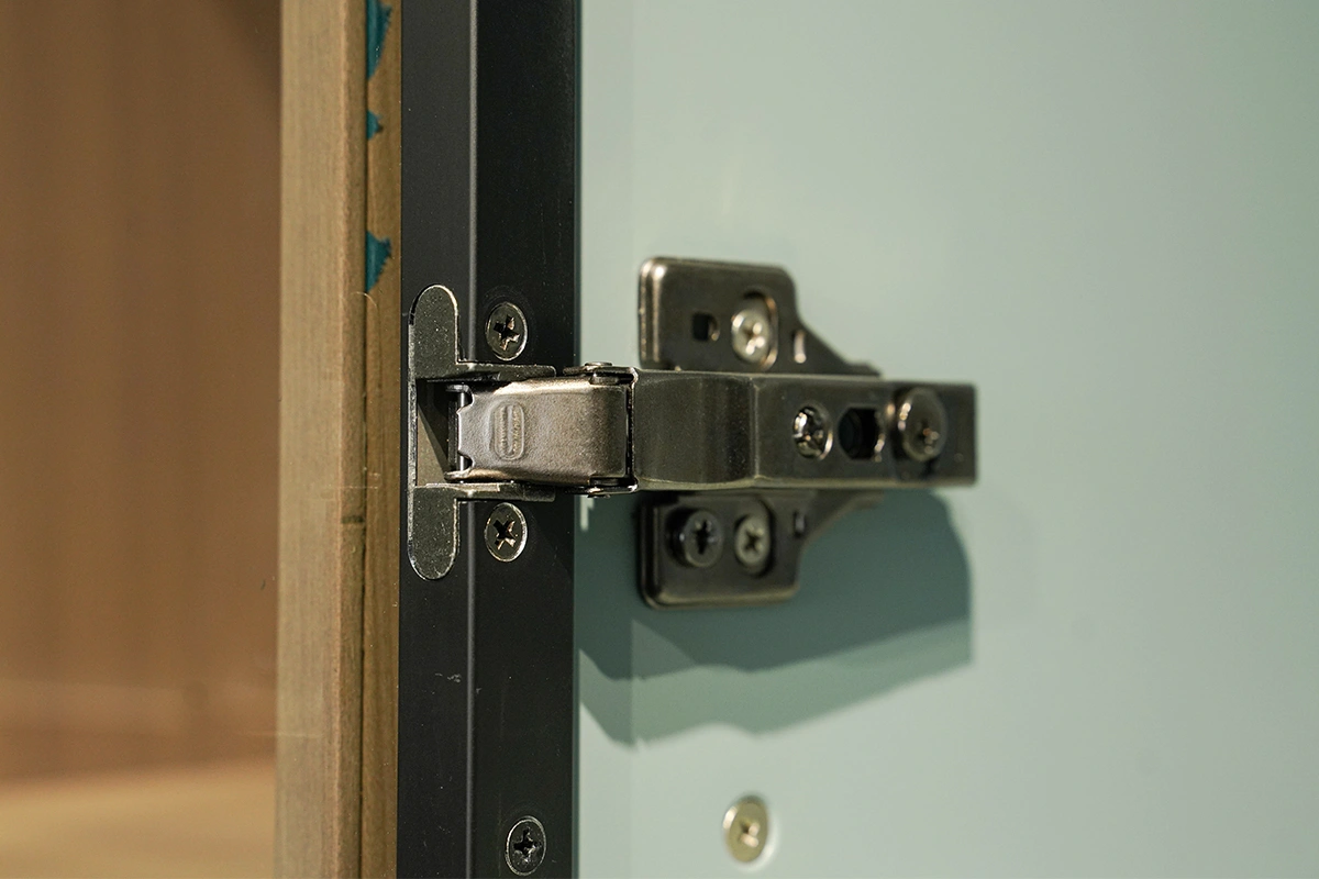 stainless-steel-kitchen-cabinet-hinge-hardware-detail-07