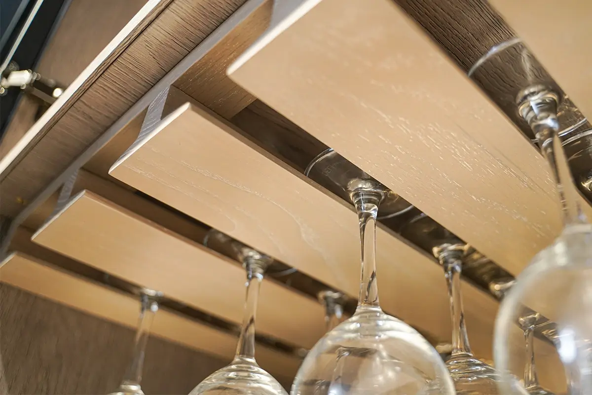 wooden-overhead-wine-glass-holder-detail-05